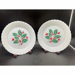 Vintage Termocrisa Holly Berry Milk Glass Dinner Plates 9” Set of 2 Christmas